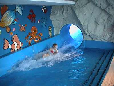 Rutschpartie mit Lichteffekten bei sicherer Landung