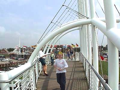 neue Deichbrücke